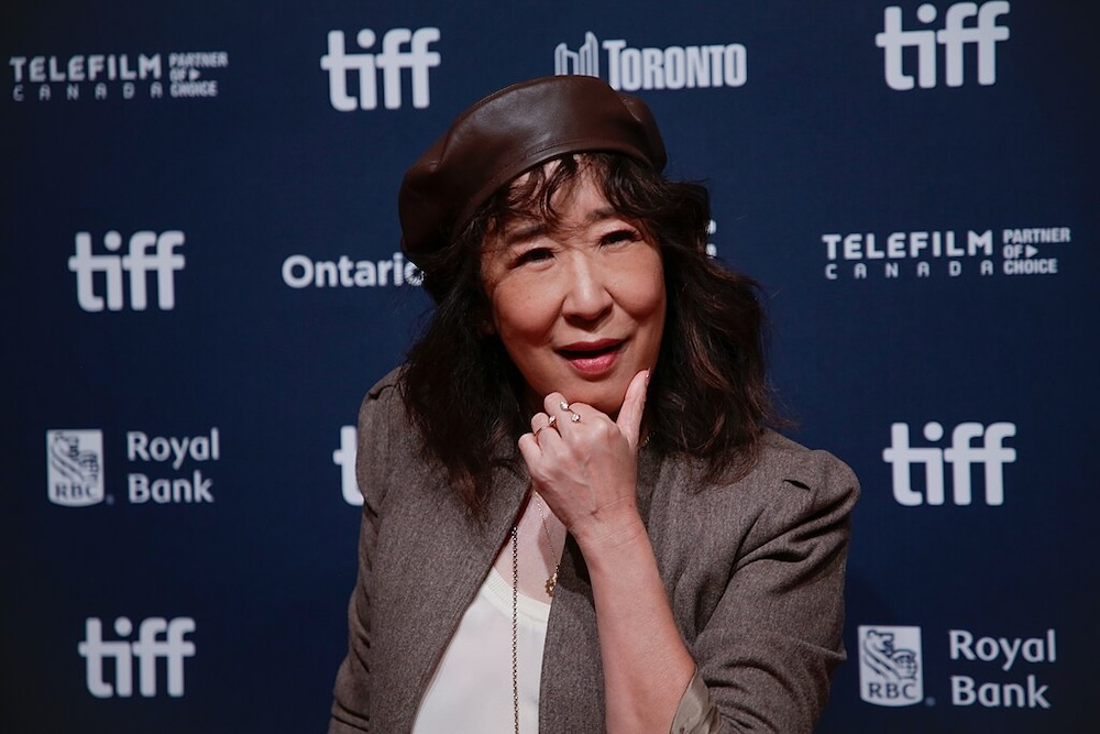 Guardian: ‘The old white patriarchy isn’t knocking on my door!’ Sandra Oh on joy, despair – and going viral with a euphoric dance